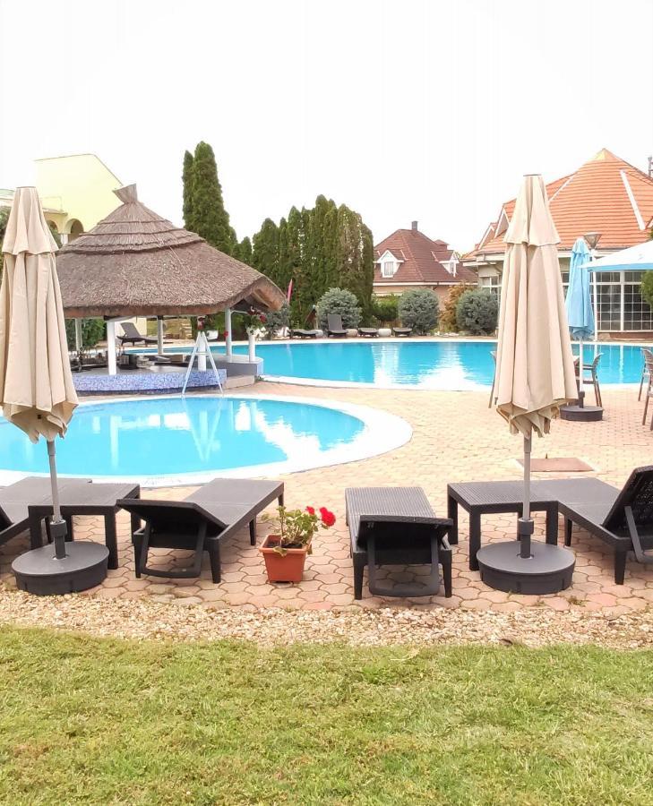 Helena Studio Apartman Siófok Extérieur photo