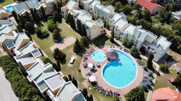 Helena Studio Apartman Siófok Extérieur photo